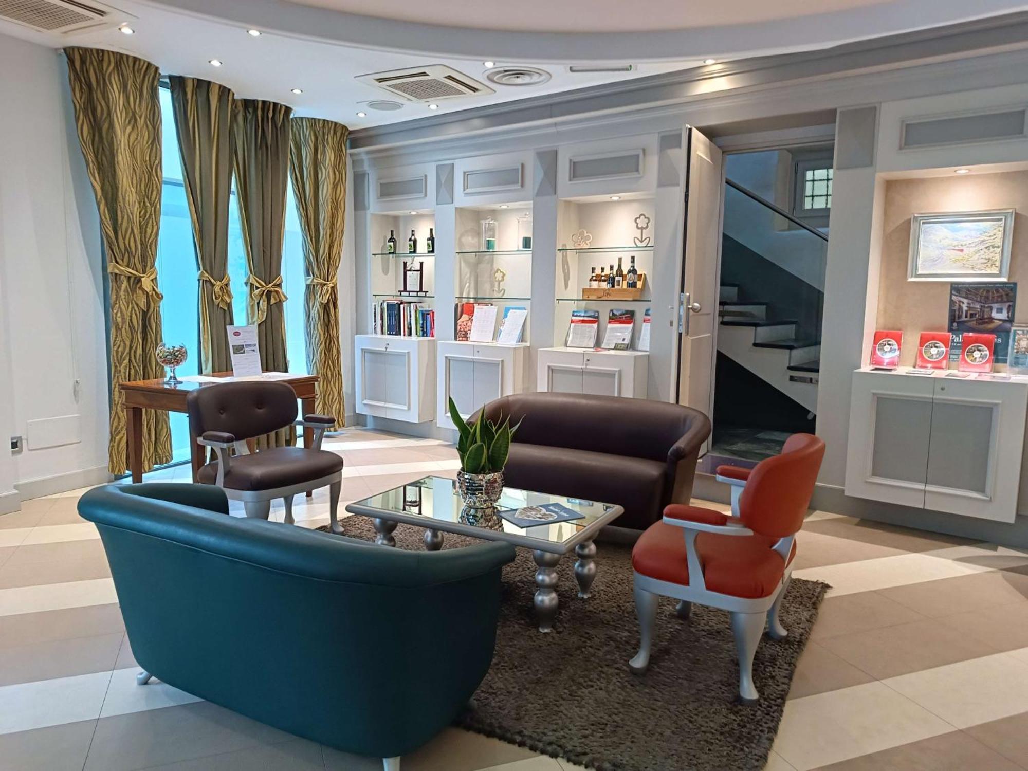 Hotel Western Signature Collection 4*