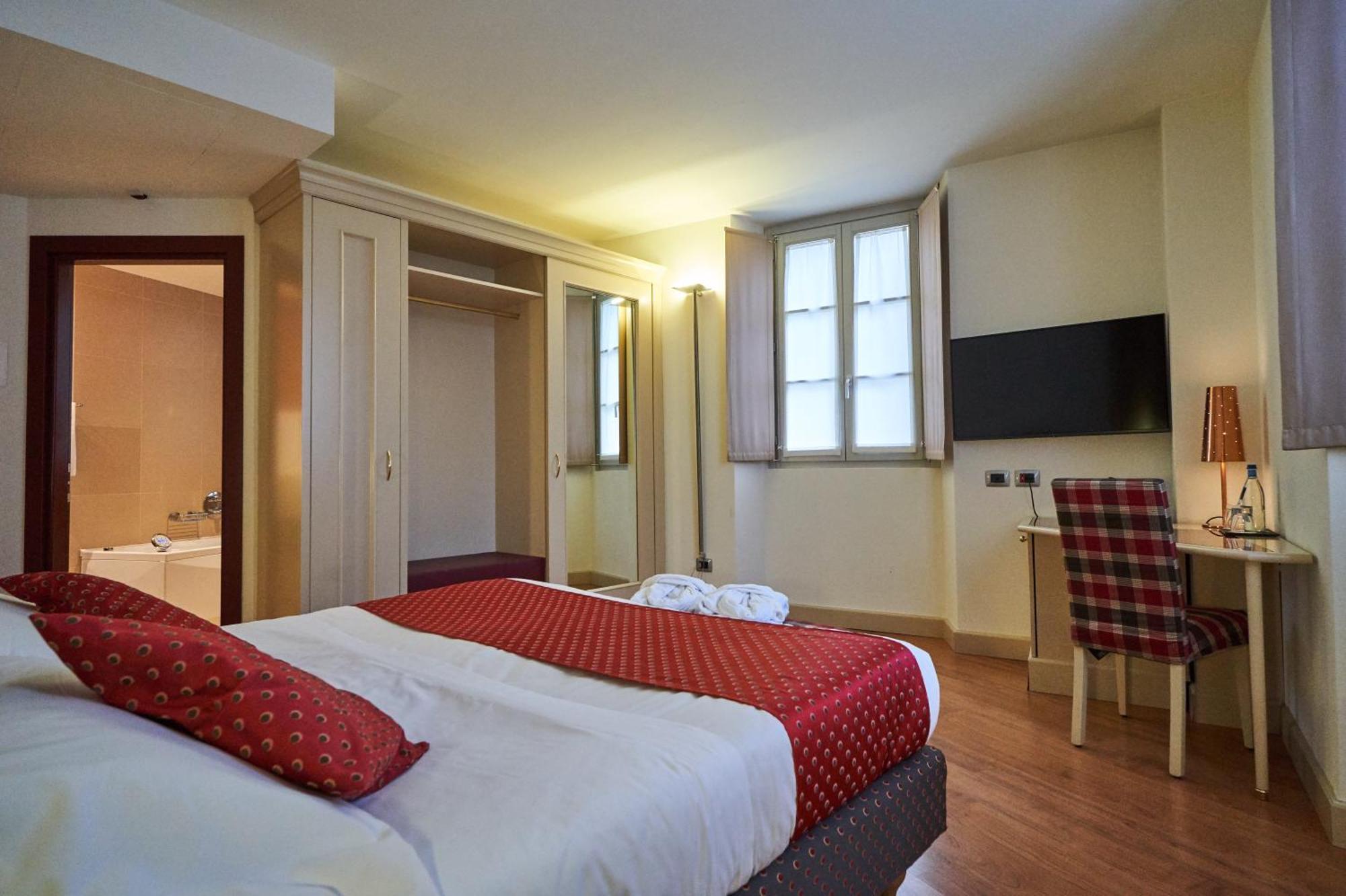 Western Signature Collection Hotel 4*